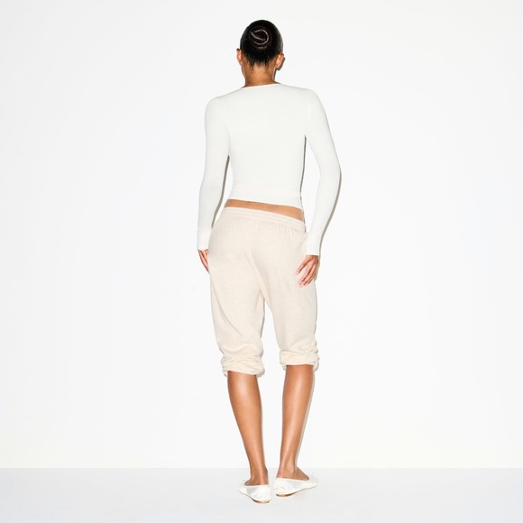 SCOOP NECK LONG SLEEVE TOP - Marble - Picture 3 of 8